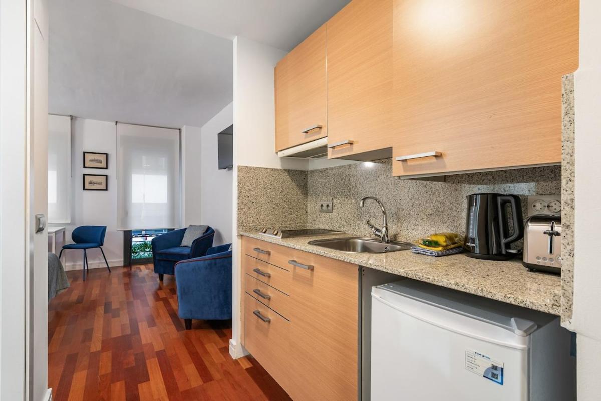 Appartement With Parking - 1b