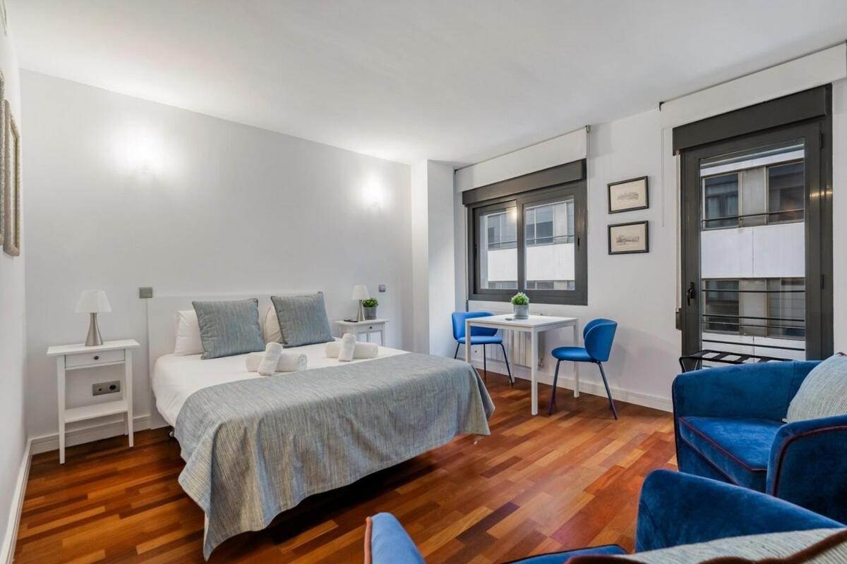 Appartement With Parking - 1b